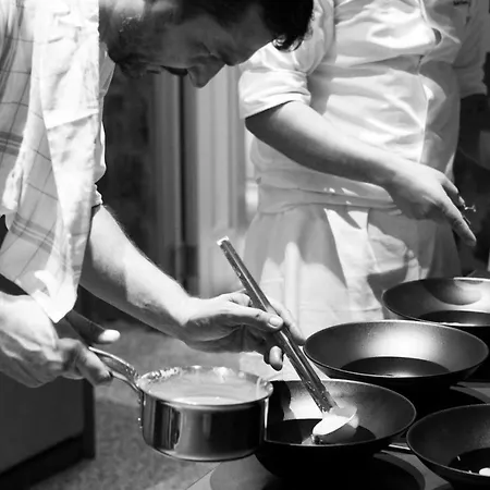 Bordeaux 5* 산토리니