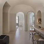 Bordeaux Fira (Santorini)