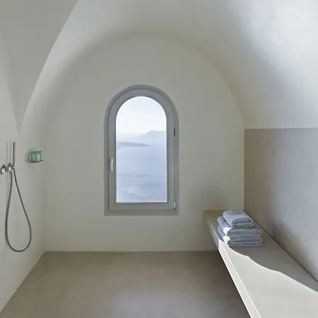 Bordeaux Hotel Fira (Santorini)