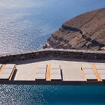 Bordeaux Fira (Santorini)