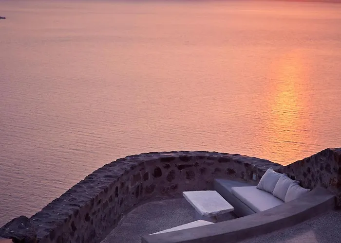 Bordeaux Fira (Santorini)