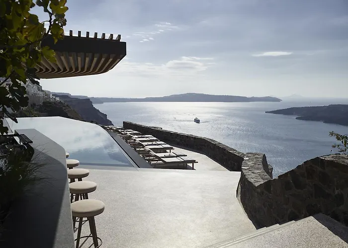 Bordeaux Fira (Santorini)